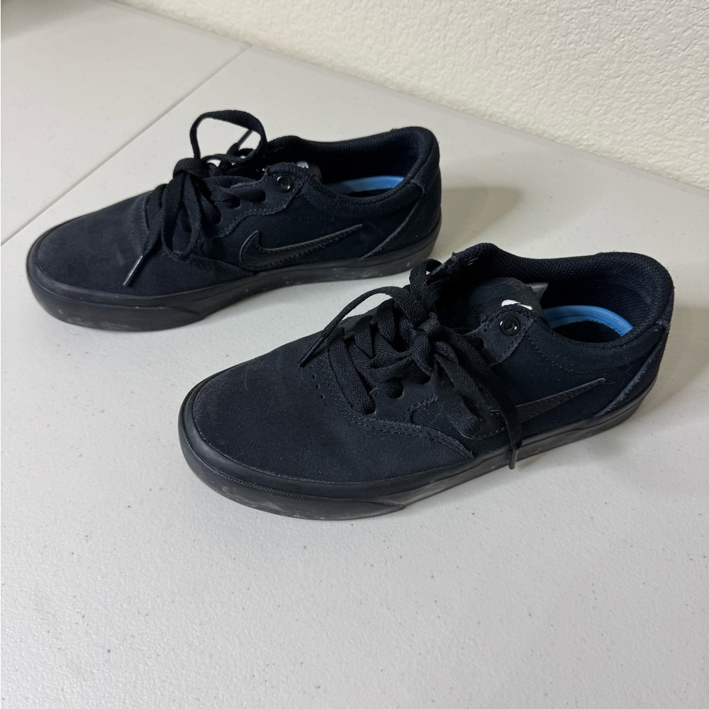 Nike SB Chron Janoski Men's Black Low-Top Sneakers